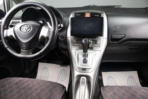 Хетчбэк Toyota Auris 2007 года, 689000 рублей, Оренбург