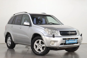 Внедорожник Toyota RAV4 2004 года, 799000 рублей, Челябинск