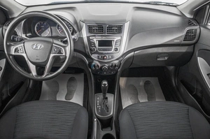 Седан Hyundai Solaris 2015 года, 899000 рублей, Барнаул