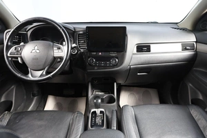 Внедорожник Mitsubishi Outlander 2014 года, 1899000 рублей, Новосибирск