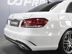 Седан Mercedes-benz E-класс 2013 года, 2330000 рублей, Омск
