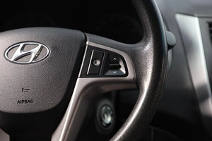 Хетчбэк Hyundai Solaris 2015 года, 959000 рублей, Новосибирск