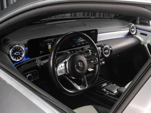 Седан Mercedes-benz CLA-класс 2020 года, 2815000 рублей, Тюмень