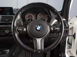 Хетчбэк BMW 1 серия 2015 года, 1640000 рублей, Омск