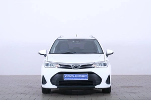 Универсал Toyota Corolla Fielder 2019 года, 1689000 рублей, Омск