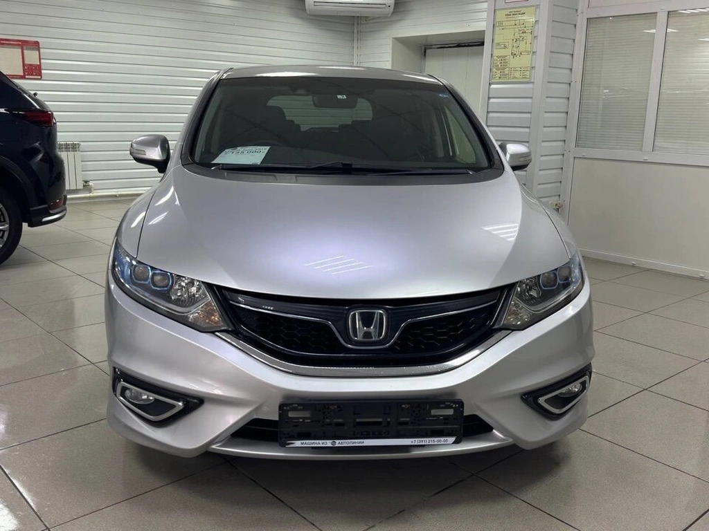 Хетчбэк Honda Jade 2015 года, 1080000 рублей, Ачинск
