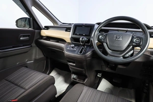 Минивэн Honda Freed 2016 года, 1529000 рублей, Новосибирск