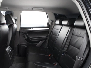 Внедорожник Volkswagen Touareg 2012 года, 1800000 рублей, Омск