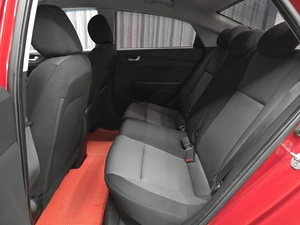 Седан Hyundai Solaris 2018 года, 1380000 рублей, Красноярск
