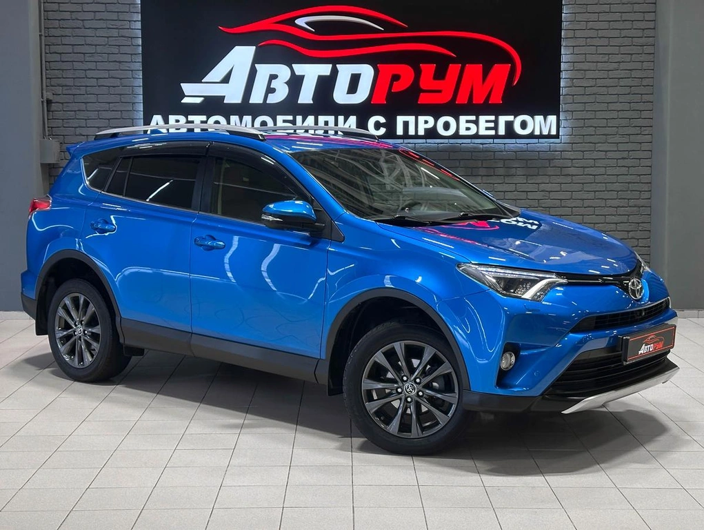 Внедорожник Toyota RAV4 2016 года, 2797000 рублей, Красноярск