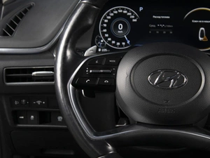 Седан Hyundai Sonata 2019 года, 2500000 рублей, Омск