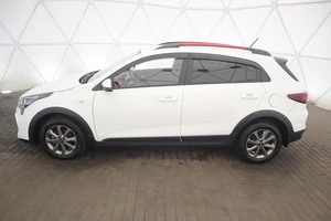 Хэтчбек Kia Rio 2021 года, 1825000 рублей, Орёл