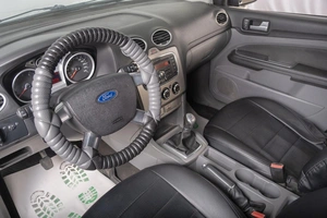 Седан Ford Focus 2011 года, 529000 рублей, Томск