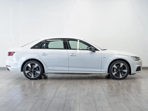 Седан Audi A4 2017 года, 2999000 рублей, Саратов