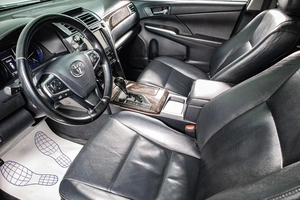 Седан Toyota Camry 2015 года, 2159000 рублей, Сургут