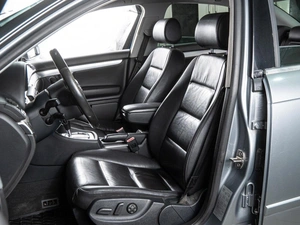 Седан Audi A4 2004 года, 1020000 рублей, Волгоград