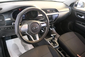 Седан Kia Rio 2018 года, 1029000 рублей, Омск