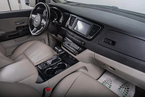 Минивэн Kia Carnival 2019 года, 2949000 рублей, Томск