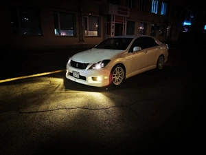 Седан Toyota Crown 2011 года, 2100000 рублей, Красноярск