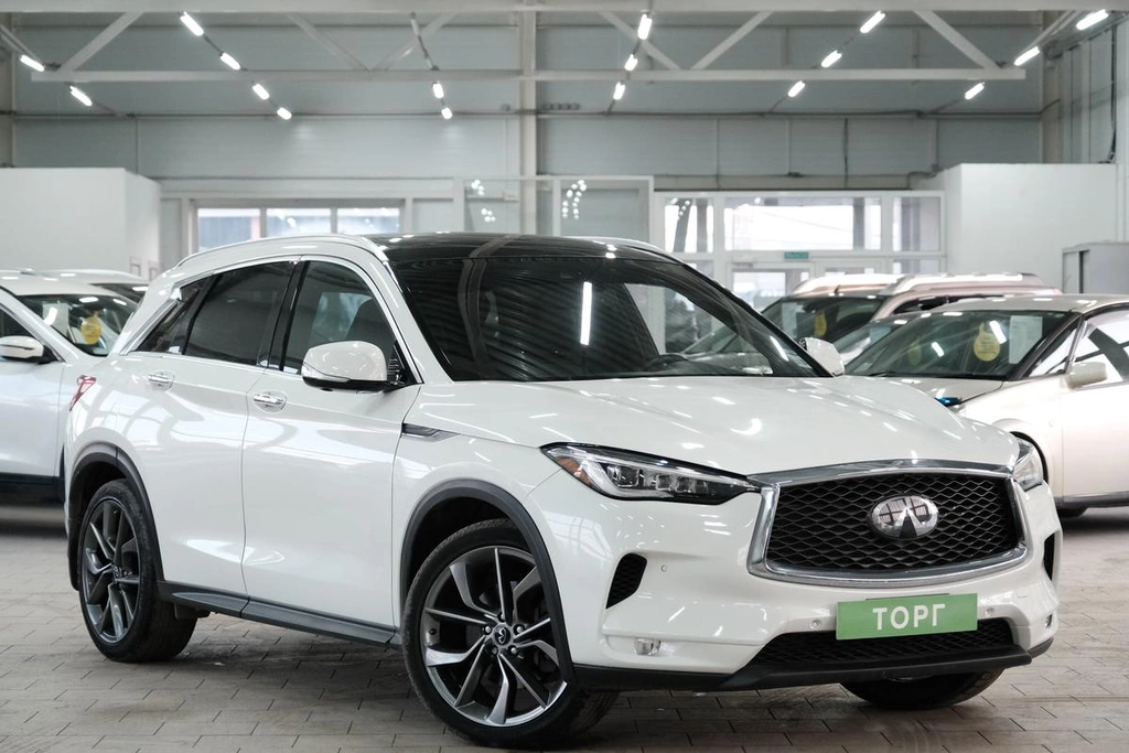 Внедорожник Infiniti QX50 2018 года, 3289000 рублей, Омск