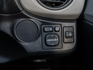 Хетчбэк Toyota Vitz 2011 года, 855000 рублей, Краснодар