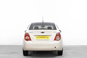 Седан Chevrolet Aveo 2012 года, 549000 рублей, Барнаул