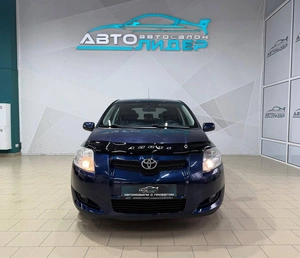 Хетчбэк Toyota Auris 2008 года, 679000 рублей, Красноярск