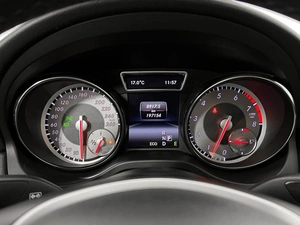 Седан Mercedes-benz CLA-класс 2014 года, 1659900 рублей, Казань