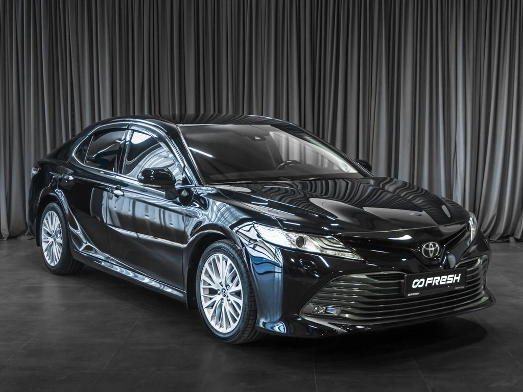 Седан Toyota Camry 2018 года, 2679000 рублей, Тюмень