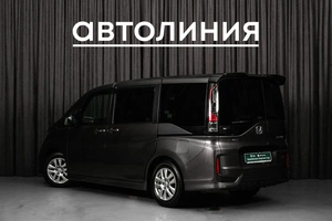 Минивэн Honda Stepwgn Spada 2015 года, 1665000 рублей, Красноярск