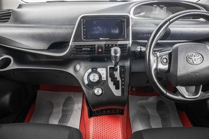 Минивэн Toyota Sienta 2020 года, 1289000 рублей, Барнаул
