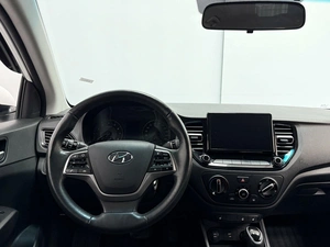 Седан Hyundai Solaris 2021 года, 1545000 рублей, Красноярск