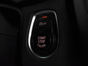 Седан BMW 3 серия 2013 года, 1799999 рублей, Воронеж