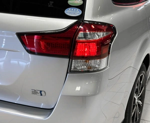 Универсал Toyota Corolla Fielder 2017 года, 1320000 рублей, Красноярск