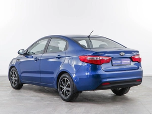 Седан Kia Rio 2013 года, 913444 рублей, Москва