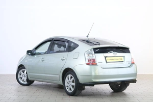 Лифтбек Toyota Prius 2008 года, 689000 рублей, Омск