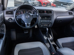 Седан Volkswagen Jetta 2011 года, 725000 рублей, Волгоград