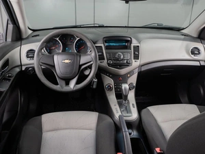 Седан Chevrolet Cruze 2012 года, 899000 рублей, Тюмень