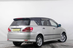 Минивэн Toyota Ipsum 2001 года, 1039000 рублей, Кемерово