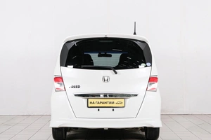 Минивэн Honda Freed 2015 года, 1199000 рублей, Красноярск
