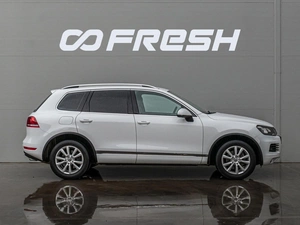 Внедорожник Volkswagen Touareg 2012 года, 2660000 рублей, Краснодар