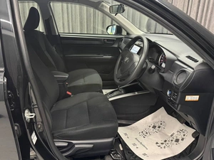 Универсал Toyota Corolla Fielder 2019 года, 1570000 рублей, Красноярск