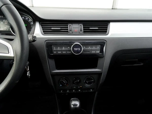 Лифтбек Skoda Rapid 2015 года, 940333 рублей, Тверь