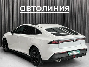 Лифтбек Changan UNI-V 2022 года, 2099000 рублей, Красноярск