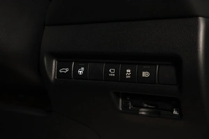 Внедорожник Toyota Harrier 2022 года, 4799000 рублей, Новосибирск