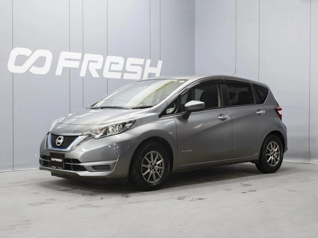 Хетчбэк Nissan Note 2018 года, 1120000 рублей, Омск