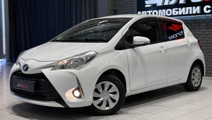 Хетчбэк Toyota Vitz 2017 года, 1087000 рублей, Красноярск