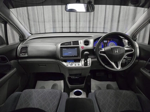 Минивэн Honda Stream 2011 года, 1095000 рублей, Красноярск