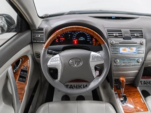 Седан Toyota Camry 2008 года, 950000 рублей, Красноярск