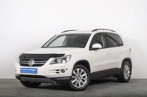 Внедорожник Volkswagen Tiguan 2010 года, 1179000 рублей, Томск